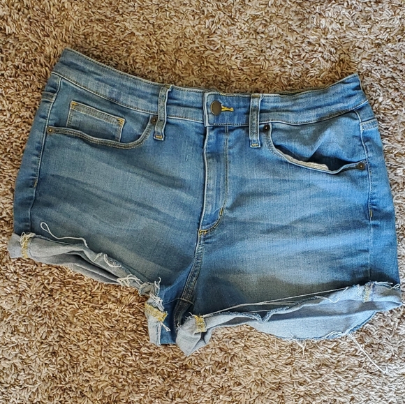 Universal Thread Pants - Universal Thread High Rise Midi Denim Shorts
